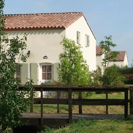 Jasse Camarguaise 535 - Piscine Clim Parking Famille - Top Pros Servicesconciergerie