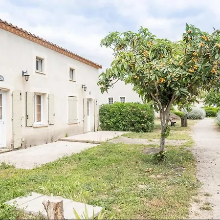 Jasse Camarguaise 535 - Piscine Clim Parking Famille - Top Pros Servicesconciergerie *